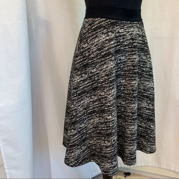 BANANA Republic NWOT black white circle skater skirt size 2 - Picture 4 of 12